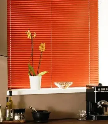 Tailor-made aluminum Venetian blinds UAE